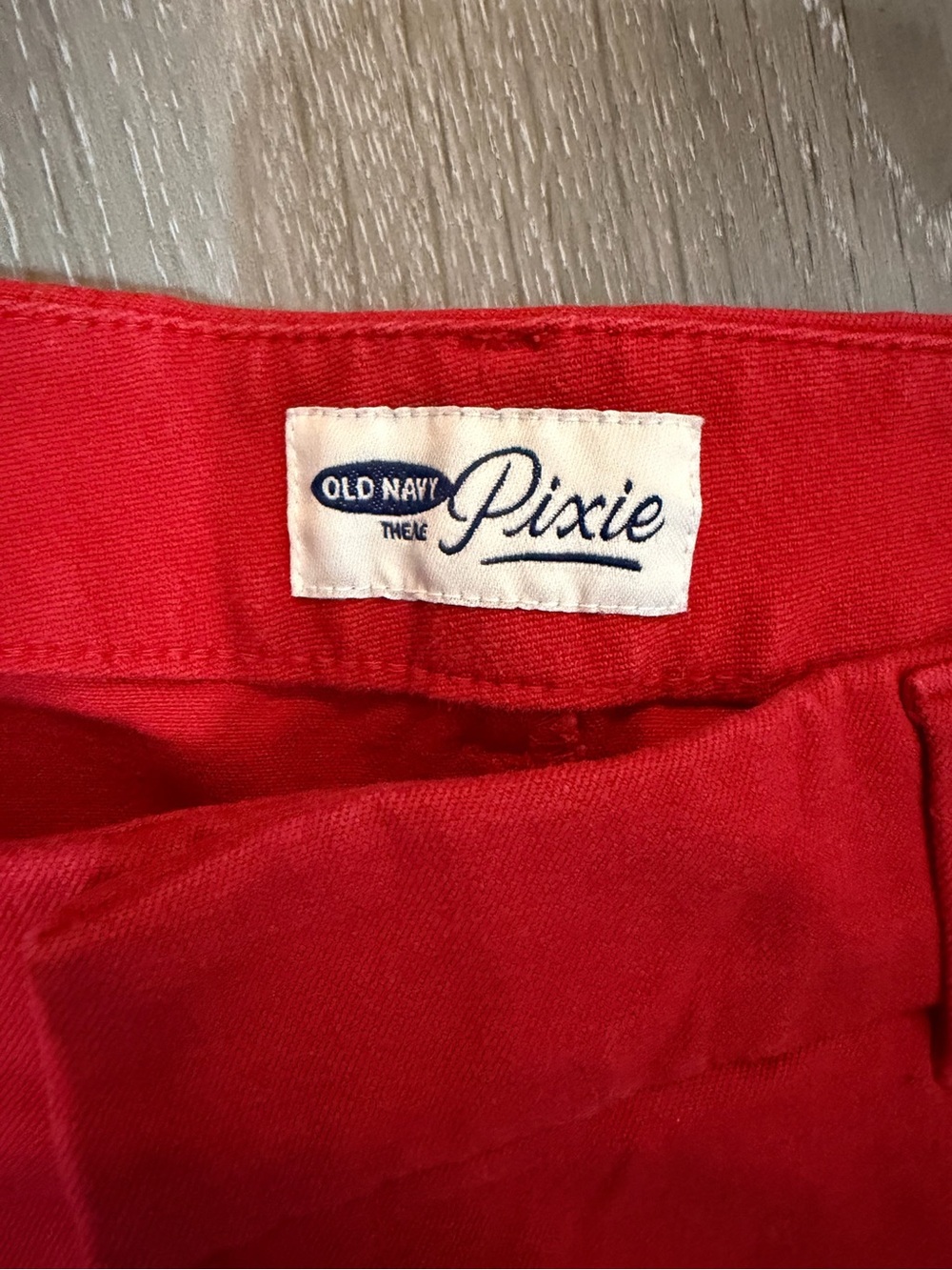 Old Navy pixie Bright Red Women's Slim Straight-Leg Trousers size 10 - Picture 3 of 5